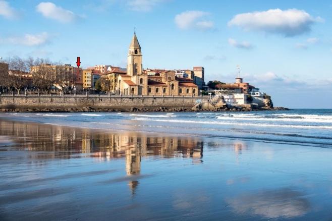 Atico En Cimadevilla Mirando Al Mar Gijón Exterior foto